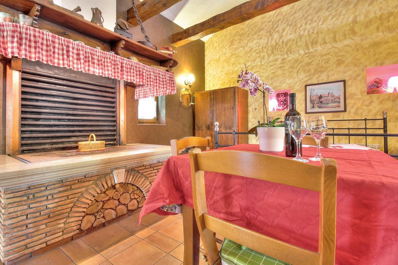 Nadia House With Apartments Замбратия Стая снимка